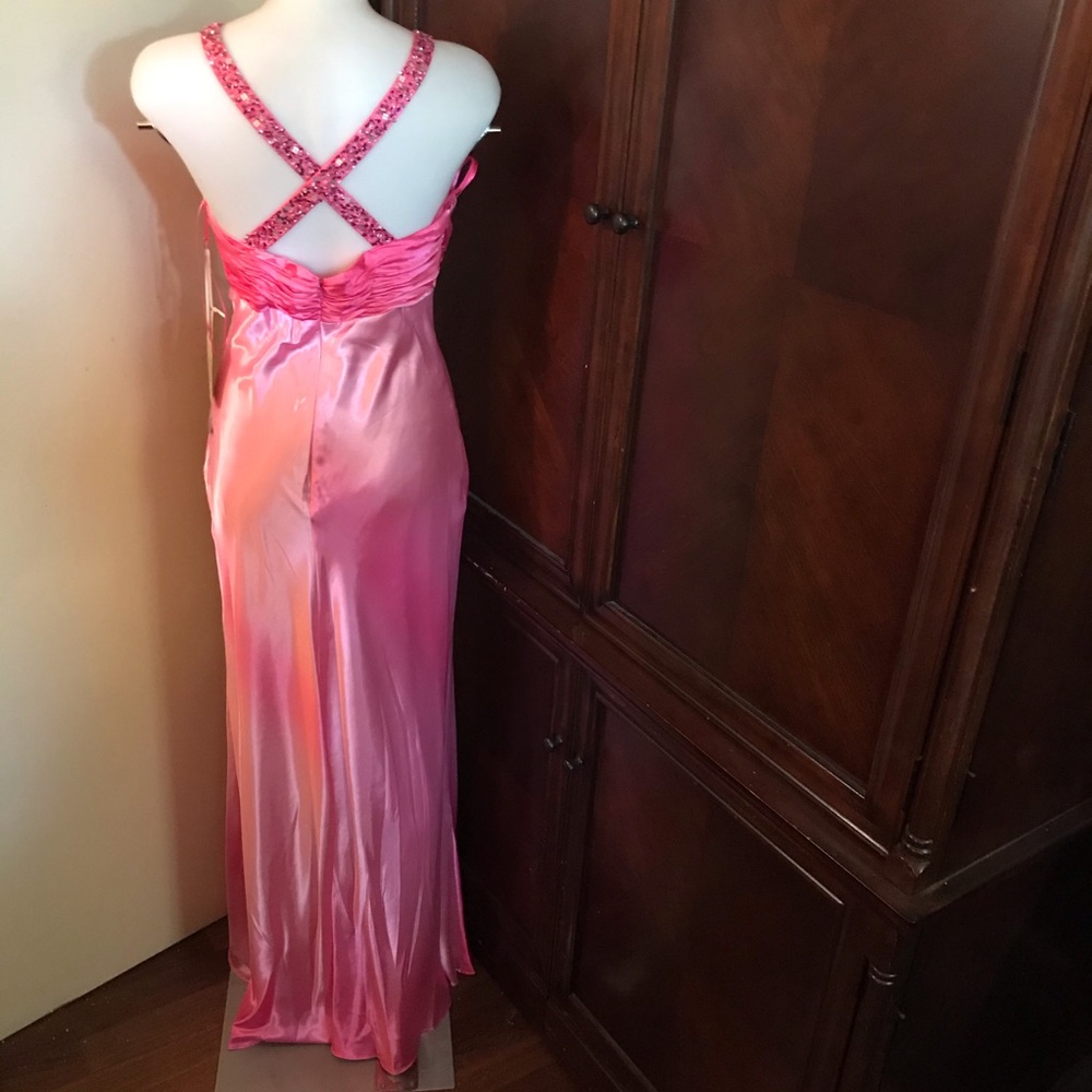 🆕 Fanny Fashion USA Pink Gown-Med - Picture 3 of 8